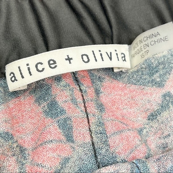 ALICE + OLIVIA Women’s Black Red ROMANTIC BUTTERFLY Print Elastic Waist Pants XS - Picture 8 of 10